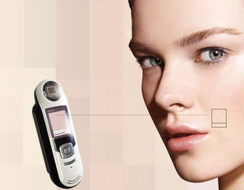 神奇粉底匹配仪 智能选择色号，轻松搭配花卉礼品